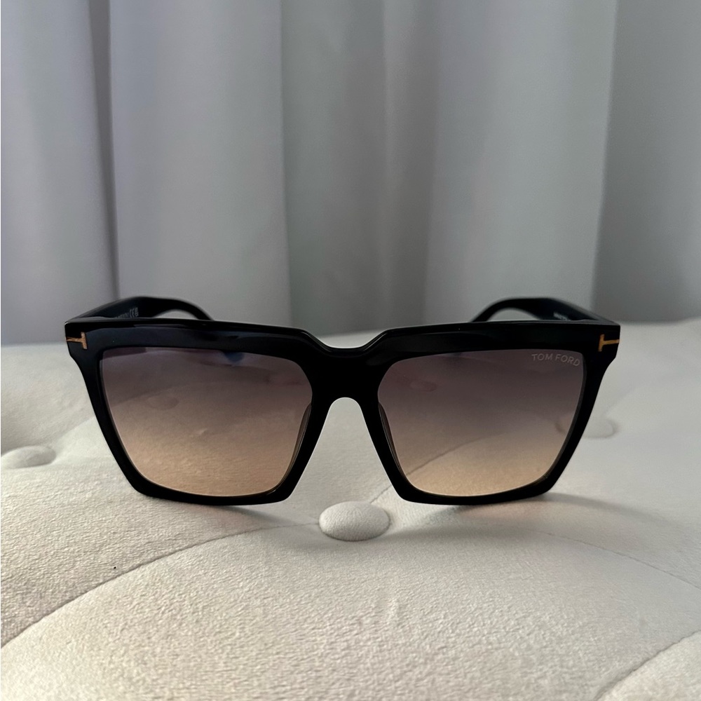 Authentic Tom Ford Sabrina Square Sunglasses - image 2
